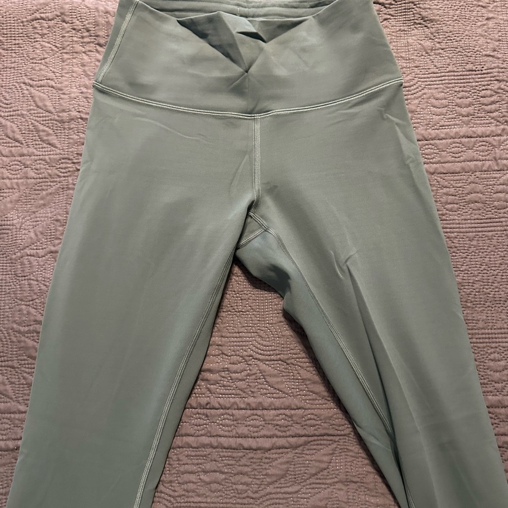 Lululemon Athletica Wunder Train Leggings